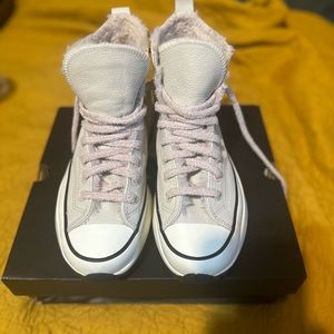 Women’s size 8 Run Star Hike